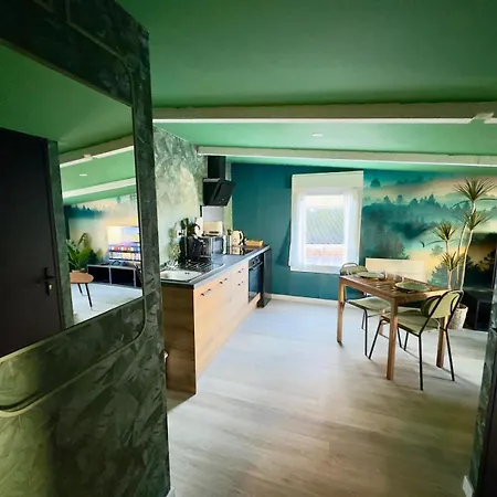 Tropical-netflix-parking *