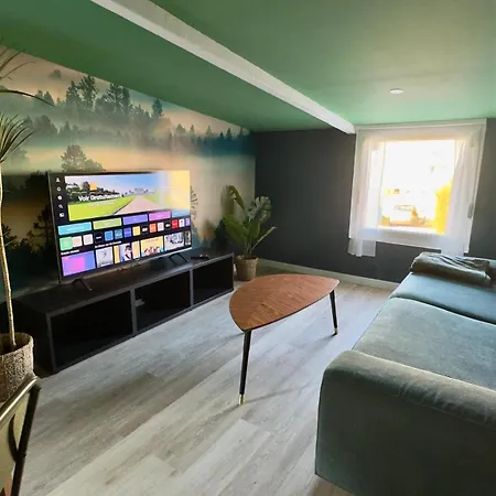 Tropical-netflix-parking Apartment *