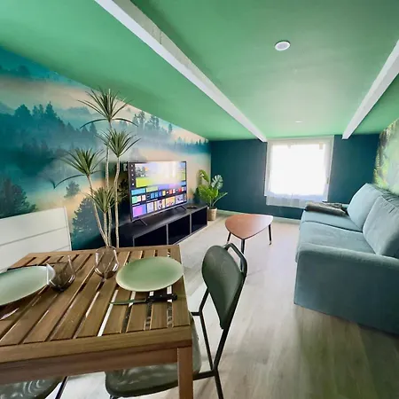 Tropical-netflix-parking *