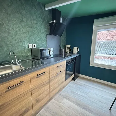 Tropical-netflix-parking * 두에