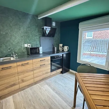 Tropical-netflix-parking *