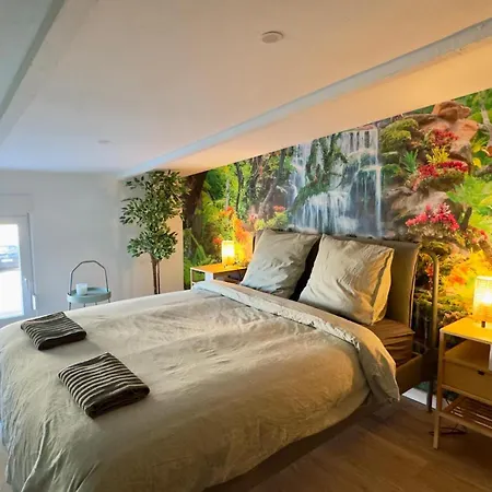 Apartment Tropical-netflix-parking